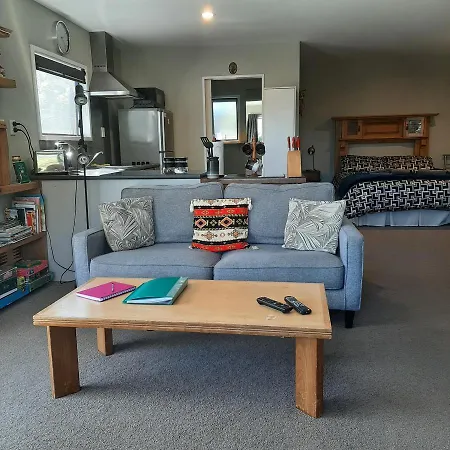 Koru Beachfront Holiday Cabins & Hot Tub Barrytown Exterior foto