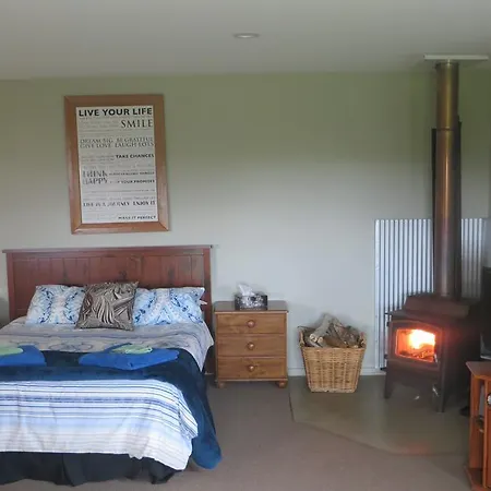 Koru Beachfront Holiday Cabins & Hot Tub Barrytown Exterior foto