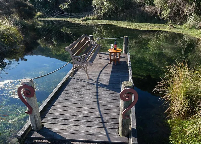Koru Beachfront Holiday Cabins & Hot Tub