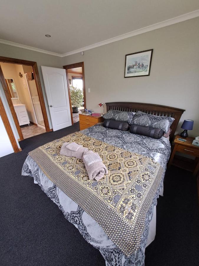 Koru Beachfront Holiday Cabins & Hot Tub