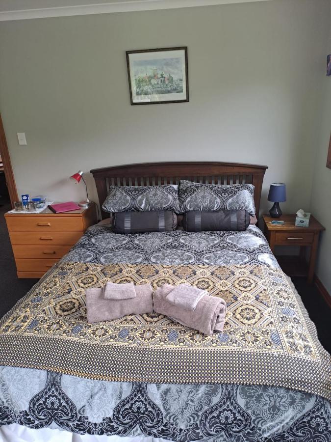 Koru Beachfront Holiday Cabins & Hot Tub * Barrytown