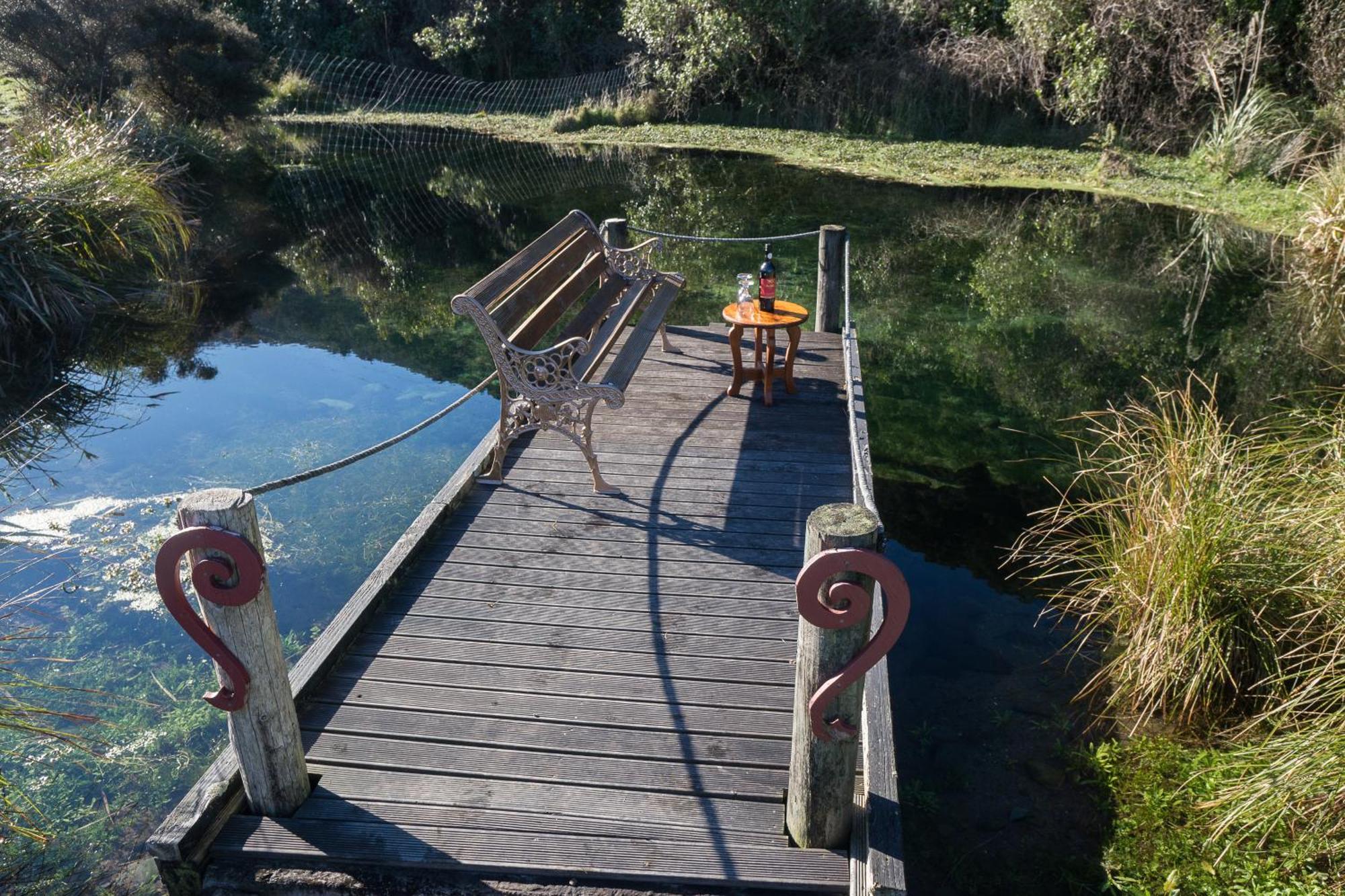 Koru Beachfront Holiday Cabins & Hot Tub