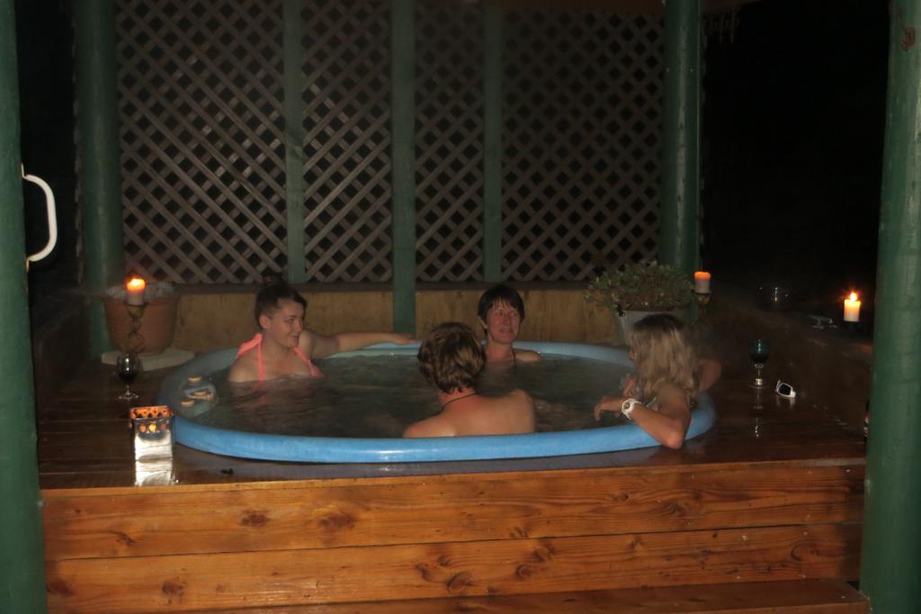 Koru Beachfront Holiday Cabins & Hot Tub