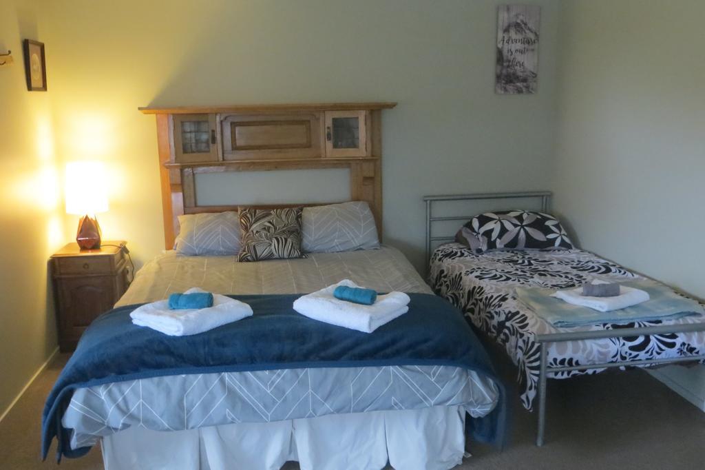 Privatunterkunft Koru Beachfront Holiday Cabins & Hot Tub