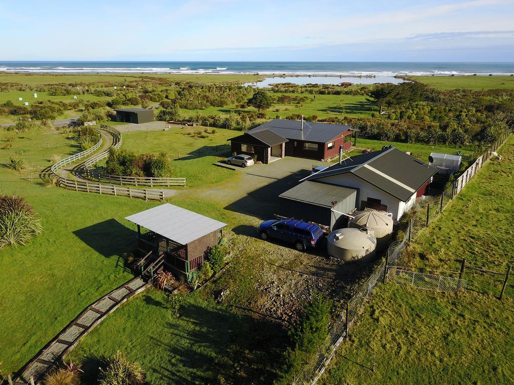 Koru Beachfront Holiday Cabins & Hot Tub Privatunterkunft