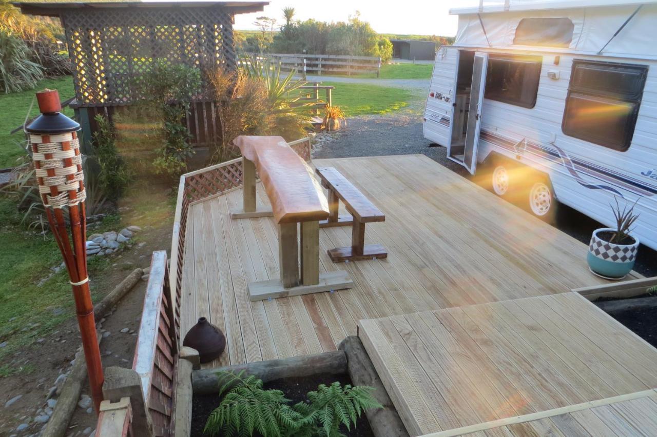 Privatunterkunft Koru Beachfront Holiday Cabins & Hot Tub